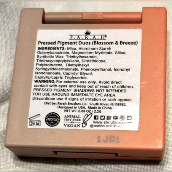 NWT- Farah Pressed Pigment Eye Shadow Duo- Blossom and Breeze. - Picture 3 of 4